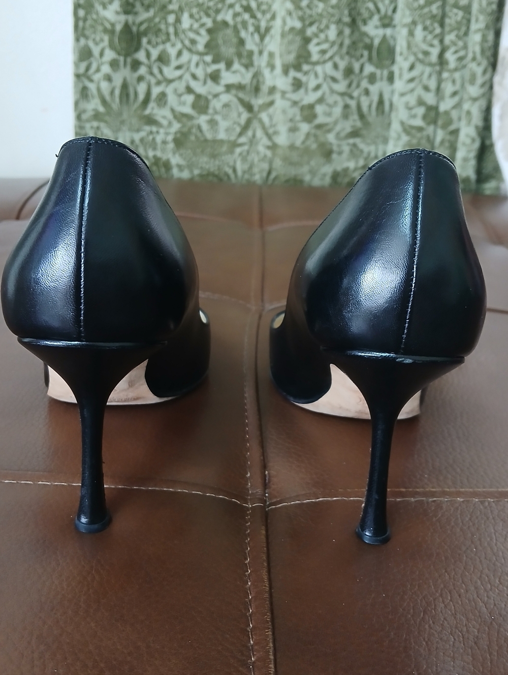 Jimmy Choo Black Pointed Toe Leather Pumps - Picture 5 of 10
